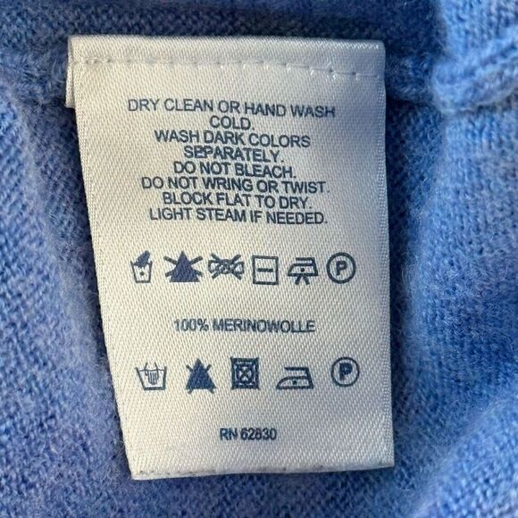 Lands’ End V-Neck Merino Wool Blue Sweater - Men’s US M - Picture 7 of 7